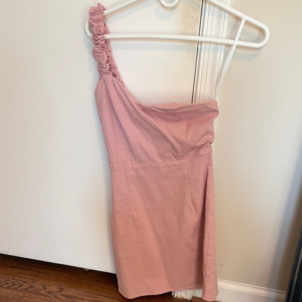 Superdown One Shoulder Pink Dress